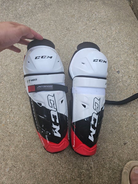 Junior CCM Jetspeed FT485 11" Shin Pads (Used)
