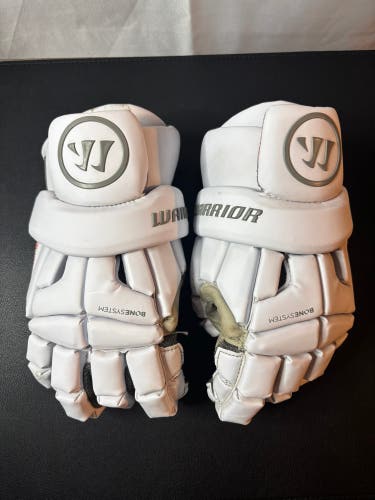 Warrior Burn Lacrosse Gloves Medium (Used)