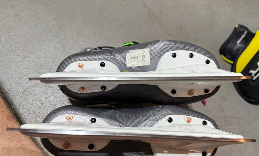 2024 Bauer Konekt HF2 Hockey Goalie Skates Regular Width Size 2 (Used)