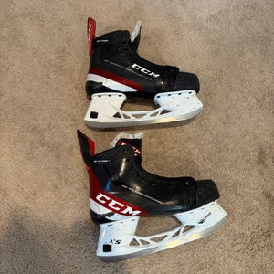 CCM JetSpeed FT485 Hockey Skates Regular Width 8.5 (Used)