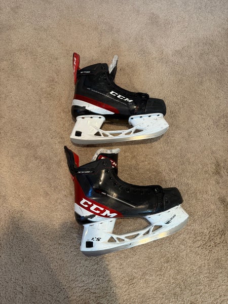 CCM JetSpeed FT485 Hockey Skates Regular Width 8.5 (Used)