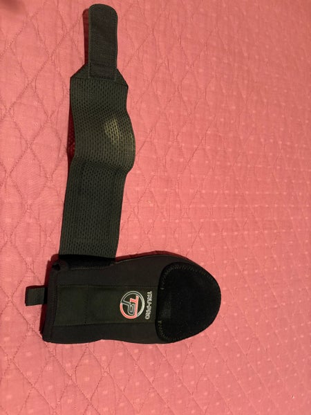 Black Senior Tru Pro Sliding Mitt (Used)