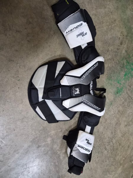Large/Extra Large Bauer Prodigy 3.0 Goalie Chest Protector (Used)