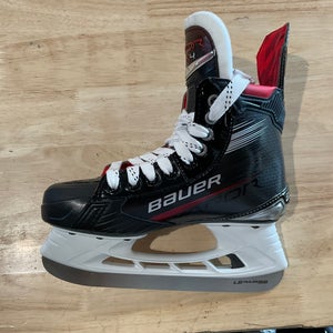 Bauer Vapor X4 Hockey Skates Size 4 (New)