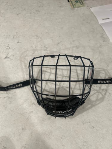 Small Bauer Profile II Facemask Full Cage (Used)