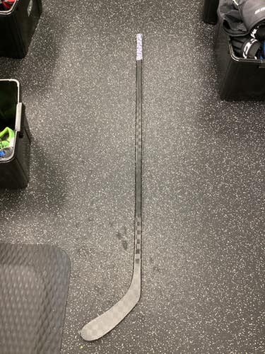 Used BLACK OUT HOCKEY STICK Inter One Piece Right 70 Flex 11851-S000037325