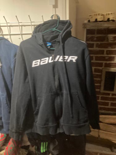 Black Men's Medium Bauer Sweatshirt (Used)