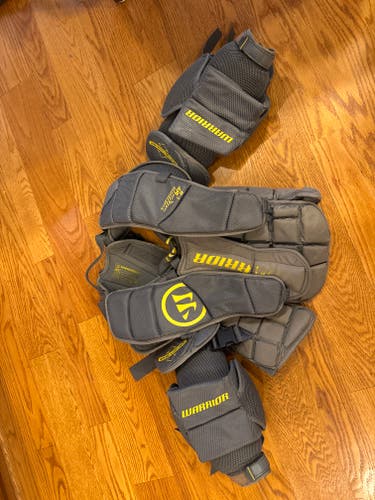 Small / Medium Warrior Ritual Goalie Chest Protector (Used)