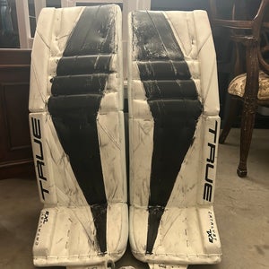 34" 2023 True 7x3 Goalie Leg Pads (Used)