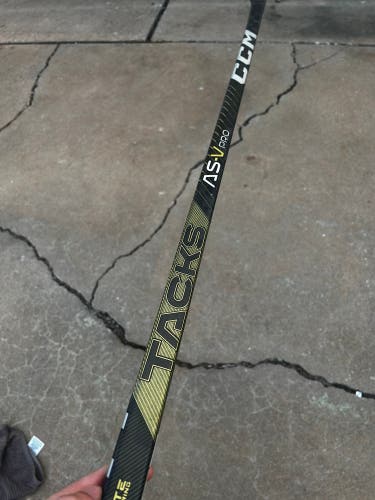Intermediate CCM Super Tacks AS-V Pro Right Handed Hockey Stick P29 Pro Stock (New)