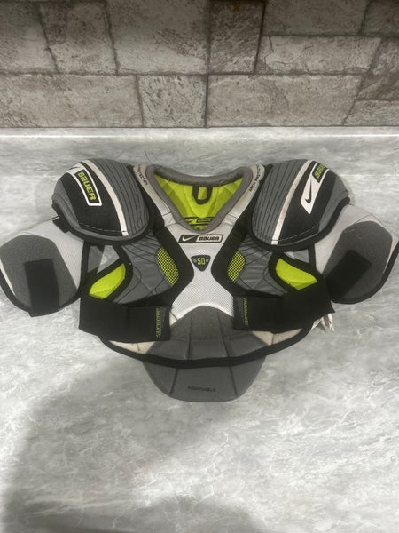 Medium Junior Nike Shoulder Pads (Used)