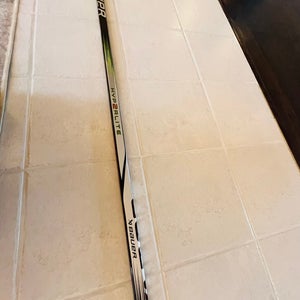 Senior Bauer Hyperlite 2 RH Hockey Stick P92  (New)