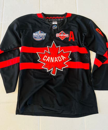 Canada 4-Nations #97 Mcdavid Jersey 52/Large (Used)