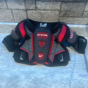 Medium Junior CCM U+ Shoulder Pads (Used)