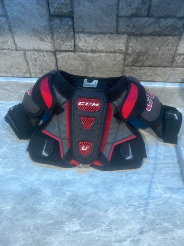 Medium Junior CCM U+ Shoulder Pads (Used)