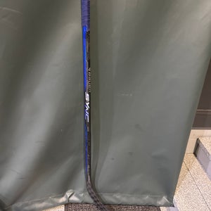 Junior Bauer Nexus Sync Right Handed Hockey Stick P28 (Used)