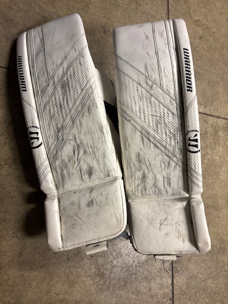 33" Warrior Ritual G6 E+ Goalie Leg Pads (Used)