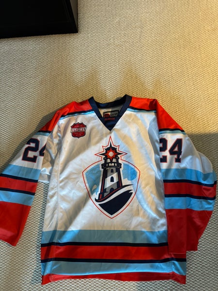 Islanders hockey club USPHL white XL Men's Jersey #24 (Used)