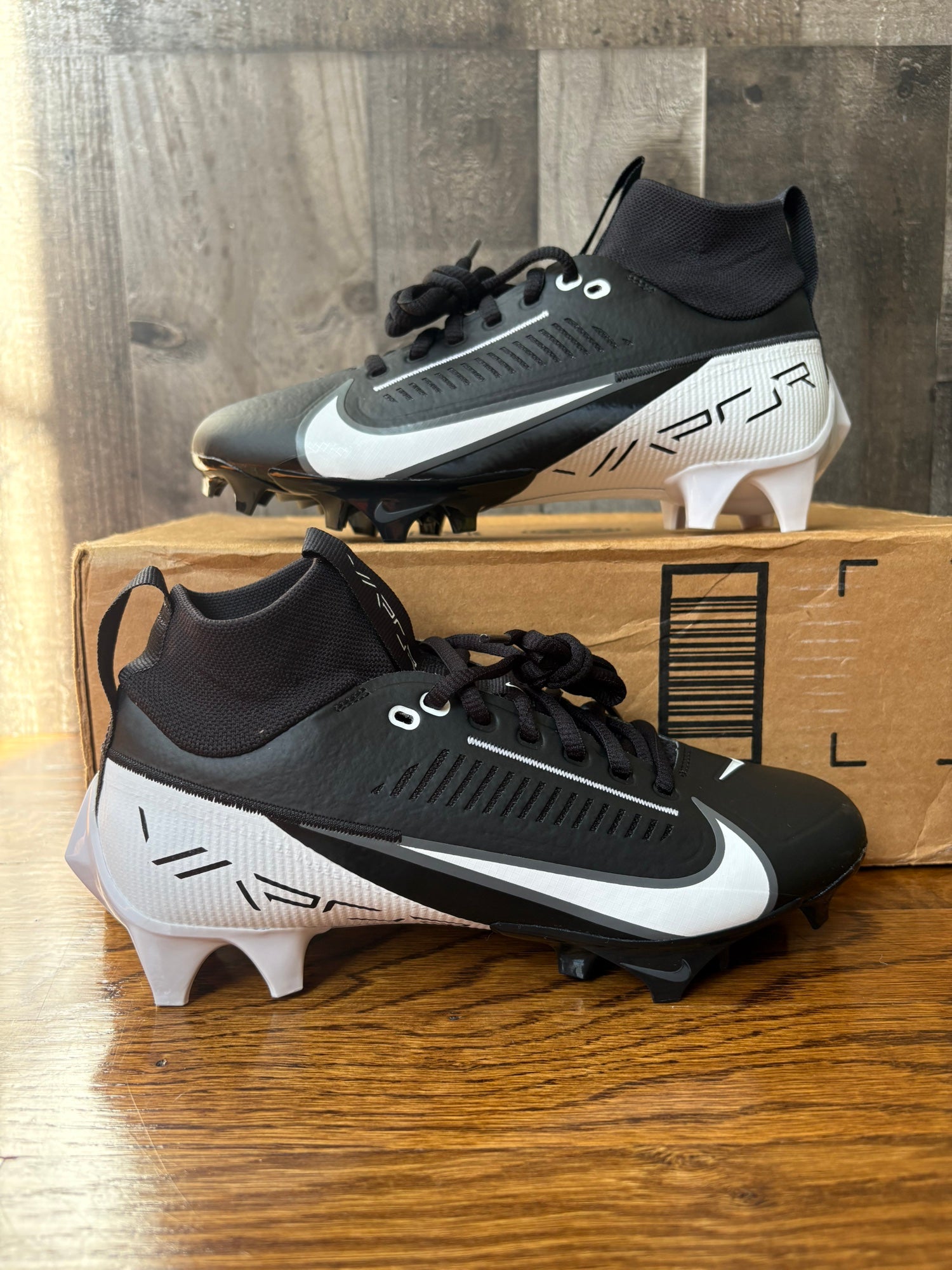 New Nike Vapor Pro 3/4 Destroyer Football Shoes Black White 527879-011 size 11.5 New Nike Vapor Pro 3/4 Destroyer Football Shoes Black White  main image 3