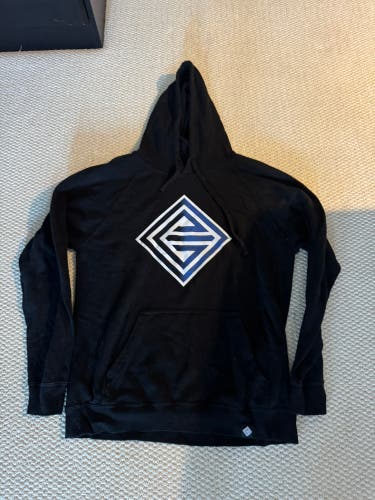 Elev8 hockey  Men's Large Sweatshirt (Used)