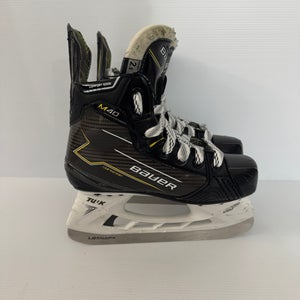 Used Size 2.5 D Bauer Supreme M40 Hockey Skates