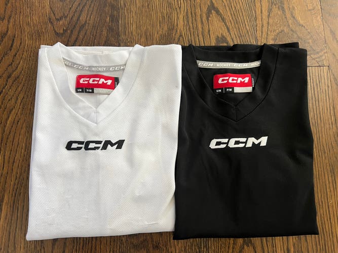 White Small Kids Unisex CCM Jersey (Used)