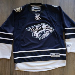 Nashville Predators Vintage Navy Reebok Checkerboard Alternate Jersey Large EUC
