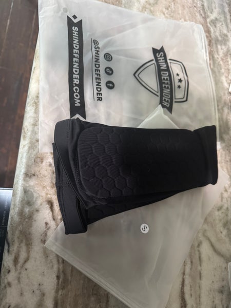Shin Defender Shin Guardian One Piece Small Soccer Shin Guards (New)