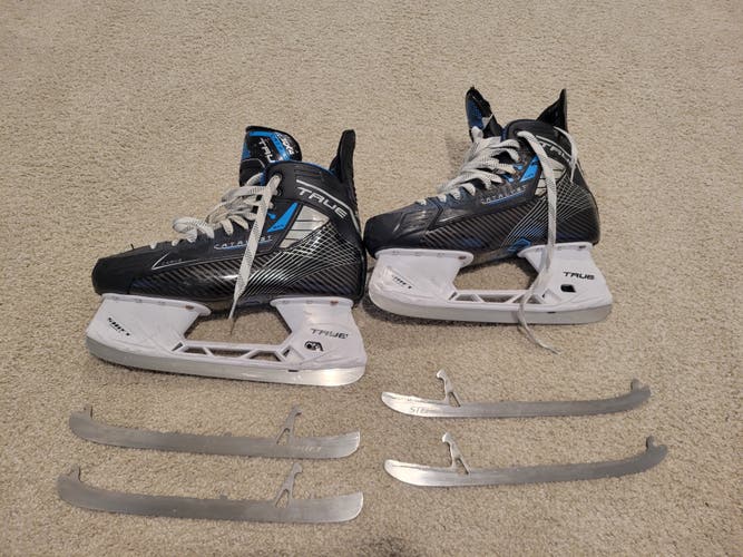 True Catalyst 5X4 Hockey Skates Regular Width 11 (Used)