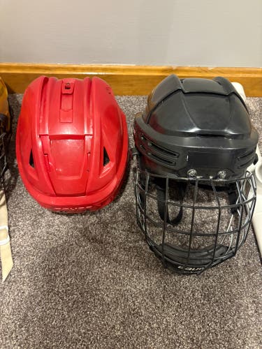 Only BLACK HELMET AVAILABLE med Bauer