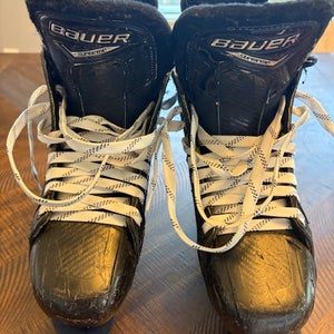 Bauer Supreme Matrix Hockey Skates Regular Width Size 5.5 (Used)