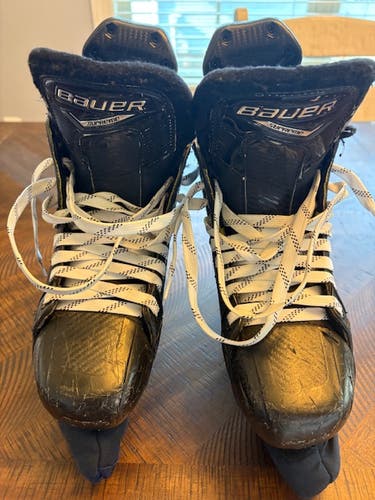 Bauer Supreme Matrix Hockey Skates Regular Width Size 5.5 (Used)