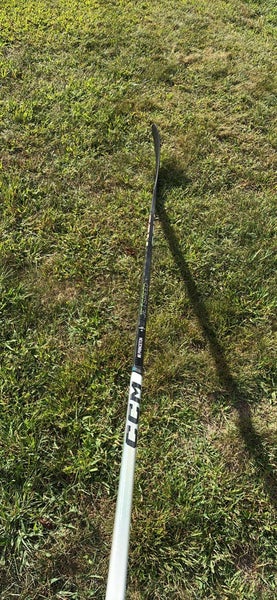 Intermediate CCM Jetspeed FT6 Pro Right Handed Hockey Stick P28 (New)
