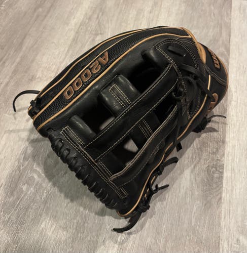 Outfield LH Wilson A2000 1799 Baseball Glove 12.75" (Used)