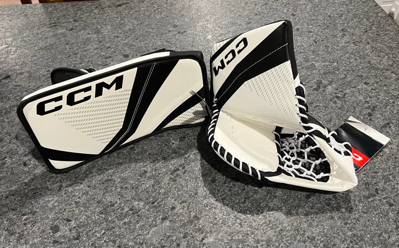 CCM YTFLEX3 Blocker Glove Set