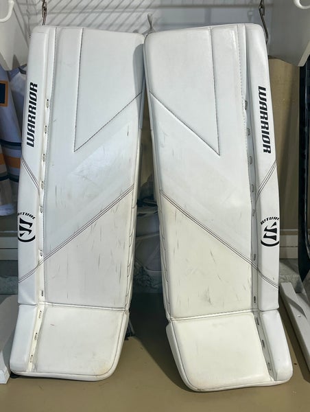 30" Jr. Warrior Ritual G6 Leg Pads (Used)