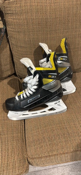 Bauer Supreme S37 Hockey Skates Extra Wide Width 9 (Used)