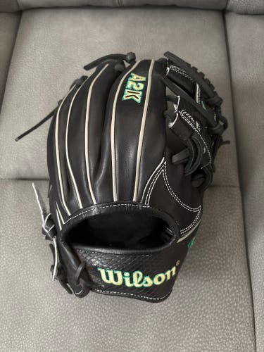 Wilson A2K RH Infield Baseball Glove 11.75" (Used)