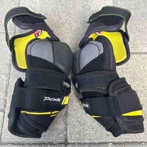 Senior Medium CCM Tacks Elbow Pads Pro Stock (Used)