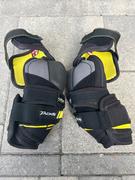Senior Medium CCM Tacks Elbow Pads Pro Stock (Used)