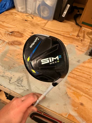 Men's TaylorMade SIM2 MAX-D Right Handed Fairway Wood Regular Flex 3 Wood (Used)