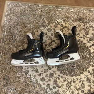 Bauer supreme 2s skates. Used once!