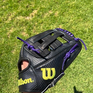 Wilson A2000 RH Infield Baseball Glove 11.5" (New) SuperSkin