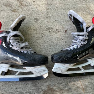 Bauer Vapor X5 Pro Hockey Skates Regular Width 7.5 (Used)