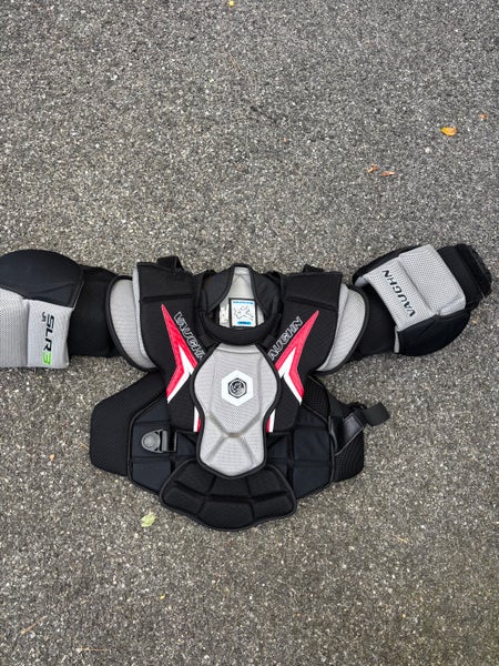 2022 Small Vaughn SLR3 Goalie Chest Protector (Used)