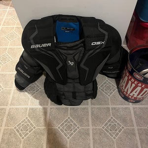Small 2023 Bauer GSX Goalie Chest Protector (Used)