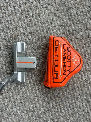 Scotty Cameron Detour Newpot 2 putter 35" in great condition. Superstroke grip, headcover
