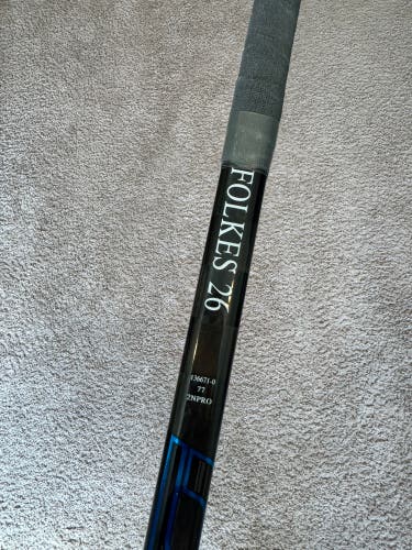 Penn State Hockey Senior Bauer Nexus 2N Pro Right Handed Hockey Stick P28M Pro Stock (Used)