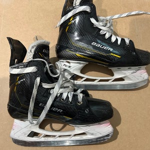 Bauer Supreme M5 Pro Hockey Skates Size 4.5 (Used)