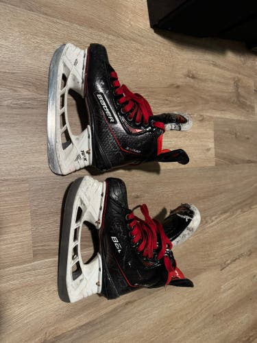 Used Bauer Extra Wide Width Pro Stock Size 2 Vapor 3X Pro Hockey Skates